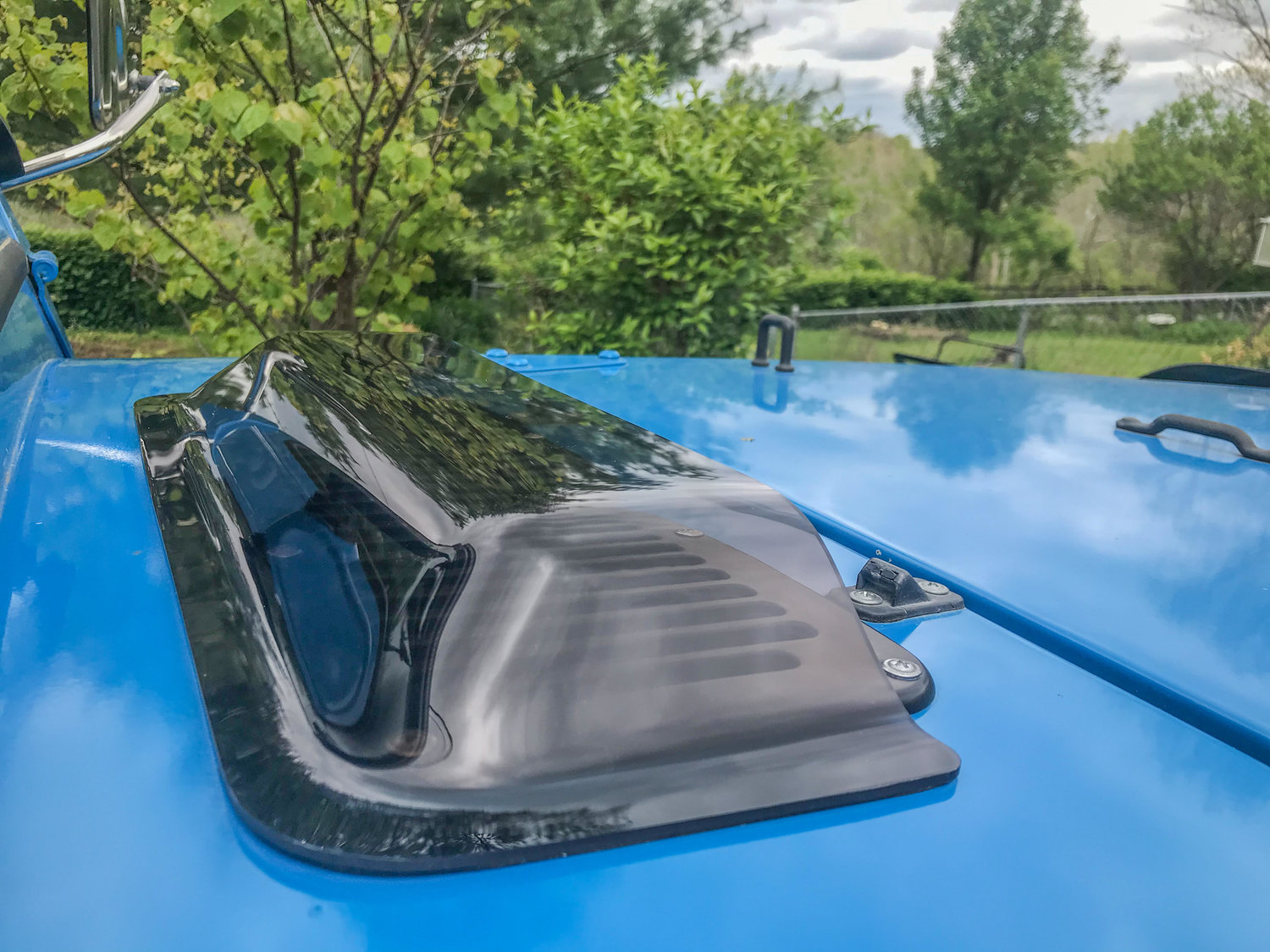 Rampage Products 5305 High Flow Air Scoop in Smoke for 8706 Jeep Wrangler YJ, TJ, Unlimited